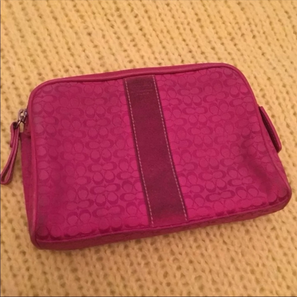 AUTHENTIC 💯% Coach Cosmetic Bag